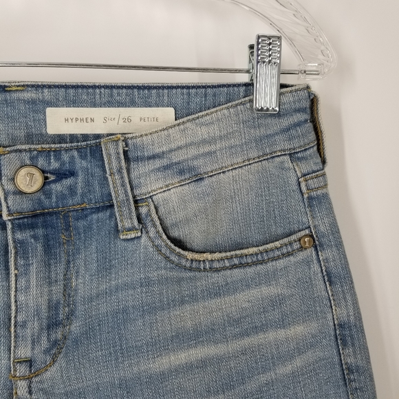 Pilcro Anthro Hyphen 26P Embroidered Faded Jeans - Picture 3 of 11